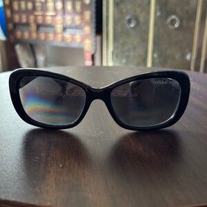 Vogue Elegant Black Sunglasses